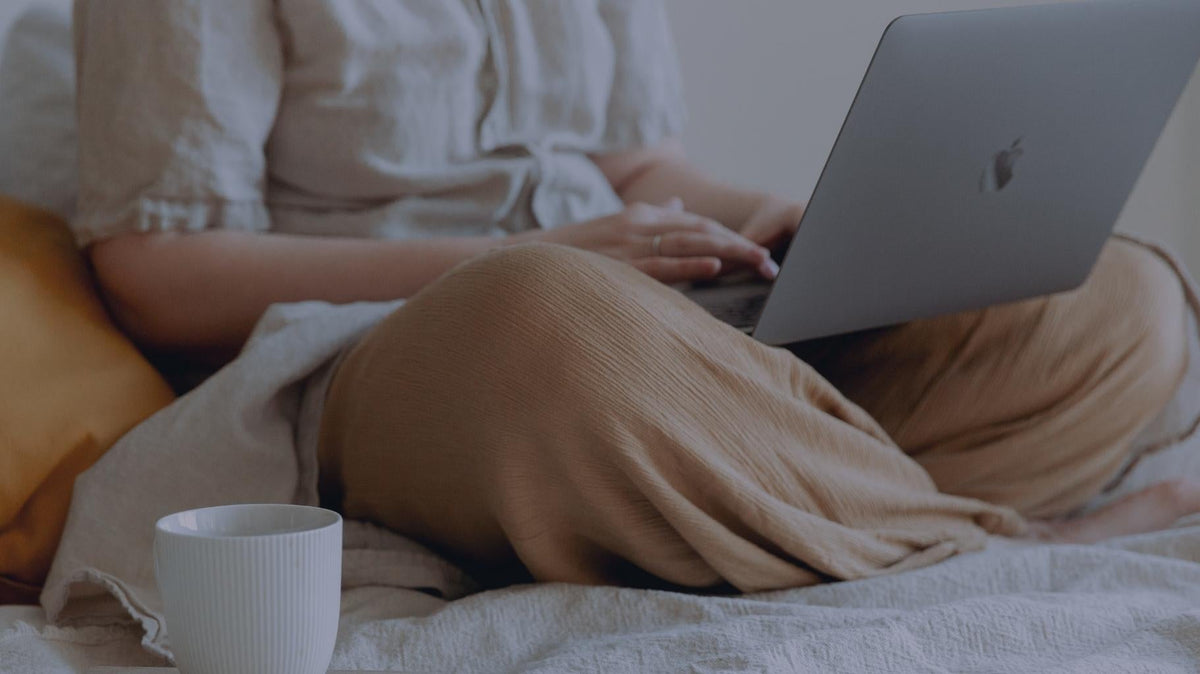 Culottes sans couture et télétravail : comment s'habiller quand la frontière entre maison et bureau s'efface