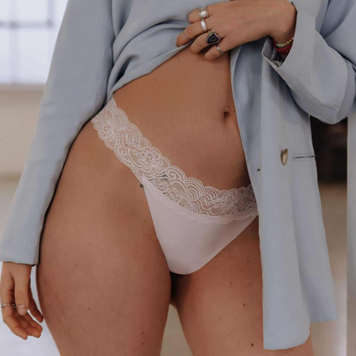 LICA Wear  Seamless panties with beige lace