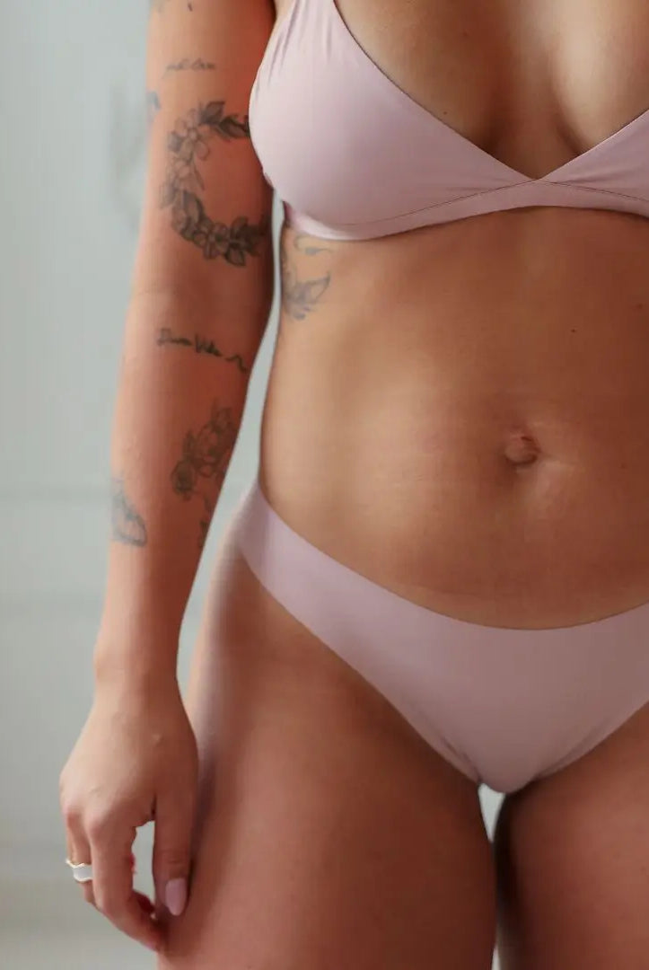 Claudie porte la taille S