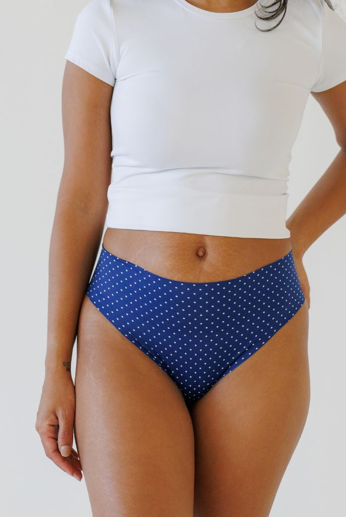 Tanga taille haute sans couture La Marine LICA Wear, vue de face