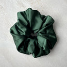 Chouchous Oversize en satin vert forêt