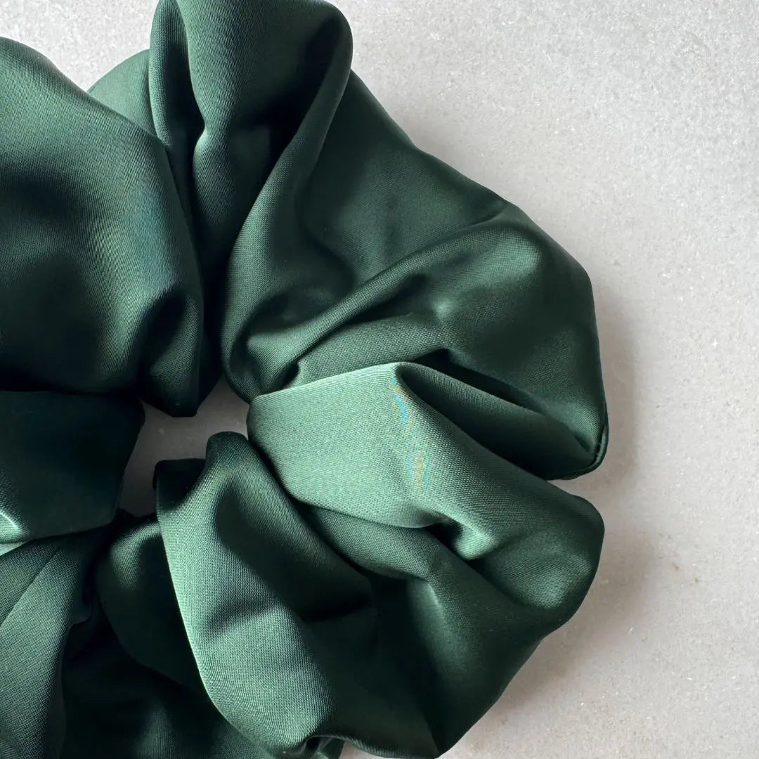 Chouchous Oversize vert forêt, satin durable