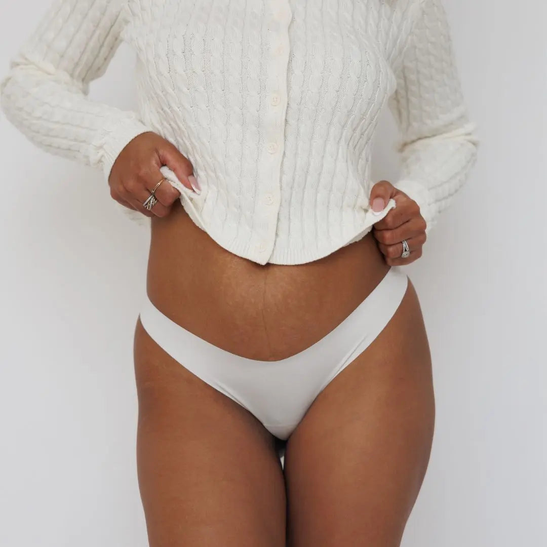Tanga sans couture ivoire Perle, vue de face