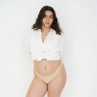 Ilona porte la taille L